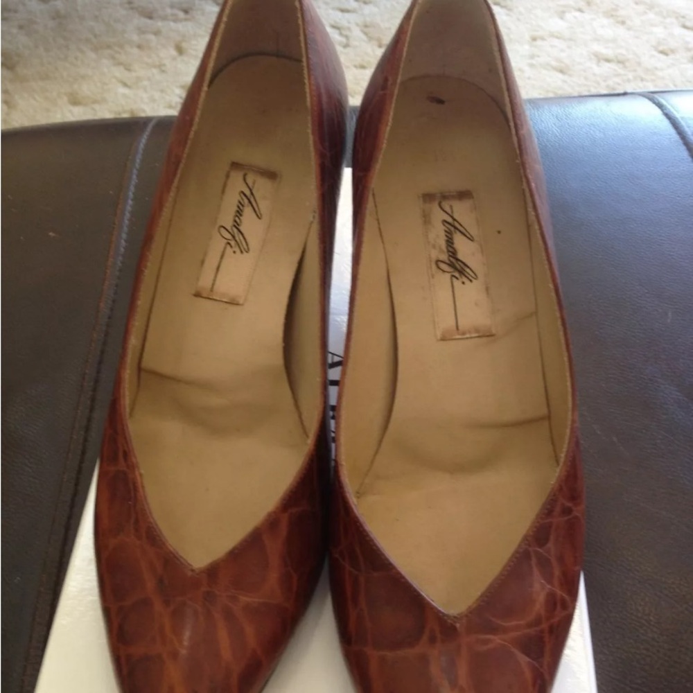 Vintage 1980’s Amalfi Vera Cuoio Leather Pumps made in Italy 3” heels Sz 8B